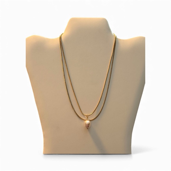 The Unbranded Brand Jewelry - Layered Gold-Tone Necklace with Faux Pearl Pendant | NWOT